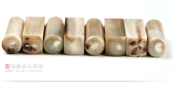 好的赤牛角印章，在印章的印面ㄧ定看得見牛角心