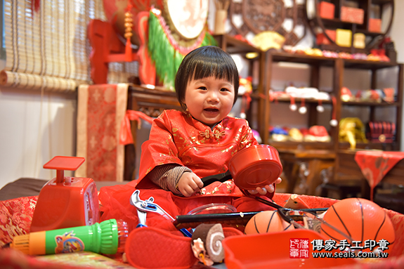 香山區王寶寶古禮抓周：周歲抓周活動和儀式，一切圓滿。照片4