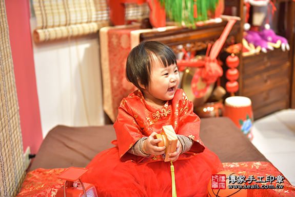 香山區王寶寶古禮抓周：周歲抓周活動和儀式，一切圓滿。照片8