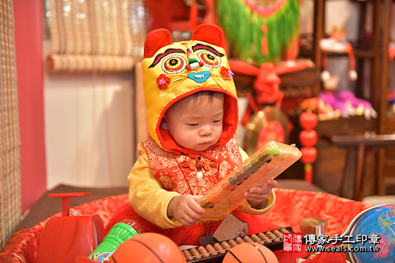 香山區莊寶寶古禮抓周：周歲抓周活動和儀式，一切圓滿。照片6