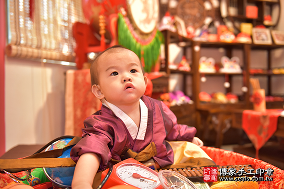 香山區石寶寶古禮抓周：周歲抓周活動和儀式，一切圓滿。照片4