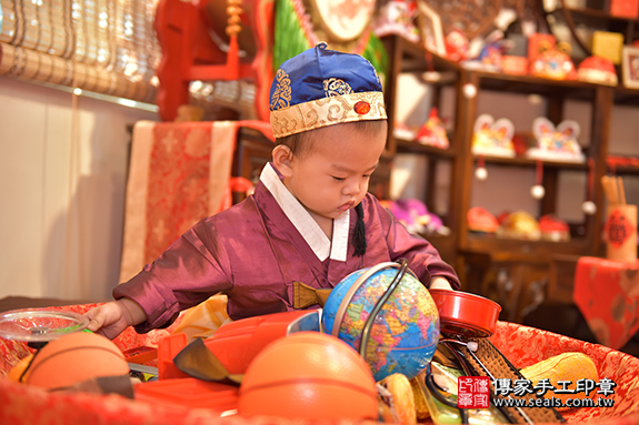 香山區石寶寶古禮抓周：周歲抓周活動和儀式，一切圓滿。照片8