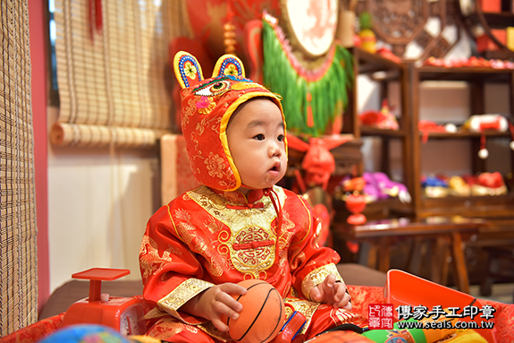 香山區余寶寶古禮抓周：周歲抓周活動和儀式，一切圓滿。照片7
