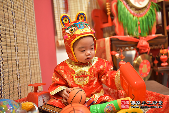 香山區余寶寶古禮抓周：周歲抓周活動和儀式，一切圓滿。照片8