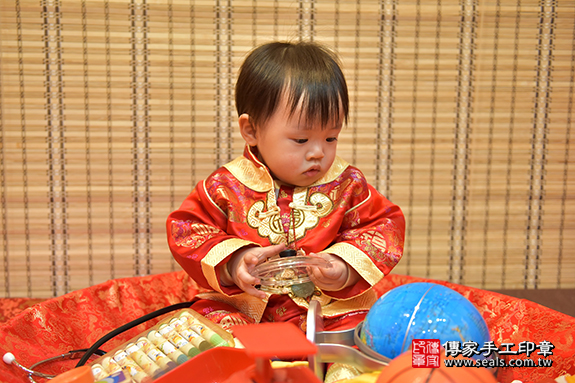 香山區蔡寶寶古禮抓周：周歲抓周活動和儀式，一切圓滿。照片1