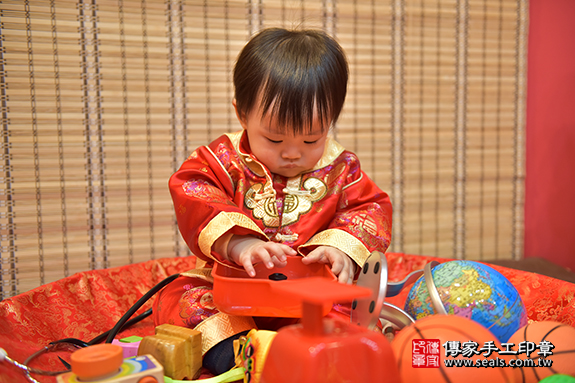 香山區蔡寶寶古禮抓周：周歲抓周活動和儀式，一切圓滿。照片6