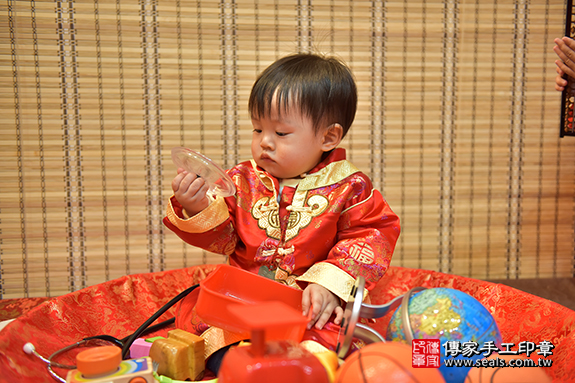 香山區蔡寶寶古禮抓周：周歲抓周活動和儀式，一切圓滿。照片7