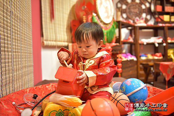 香山區蔡寶寶古禮抓周：周歲抓周活動和儀式，一切圓滿。照片9