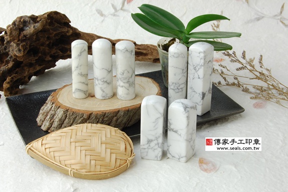 半手工噴砂印章：白松石臍帶章實際成品、印章作品分享、白松石印章材質介紹。（臍帶印章、肚臍章、肚臍印章，一圓一方），傳家手工印章台中店。2020.06.298388.jpg