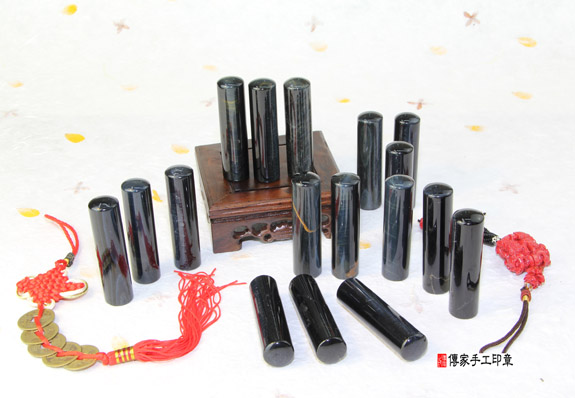 全手工噴砂印章:藍虎眼石開運印章章實際成品、印章作品分享、藍虎眼石印章材質介紹。(銀行印鑑,一圓一方),傳家印章桃園店。2020.11.27 全手工噴砂印章:藍虎眼石開運印章章實際成品、印章作品分享、藍虎眼石印章材質介紹。(銀行印鑑,一圓一方),傳家印章桃園店。2020.11.27