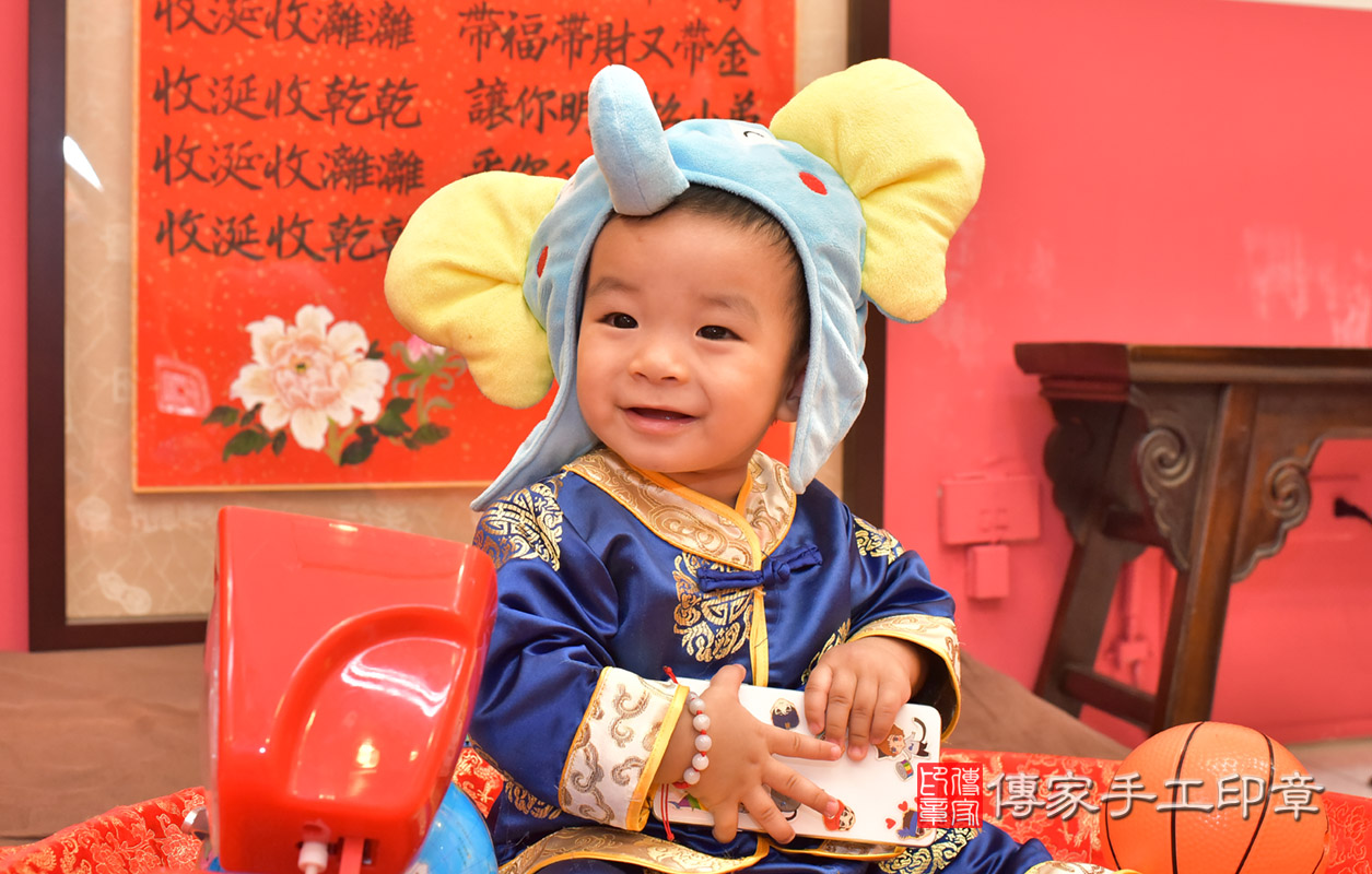 台中市北區許寶寶古禮抓周祝福活動。照片1