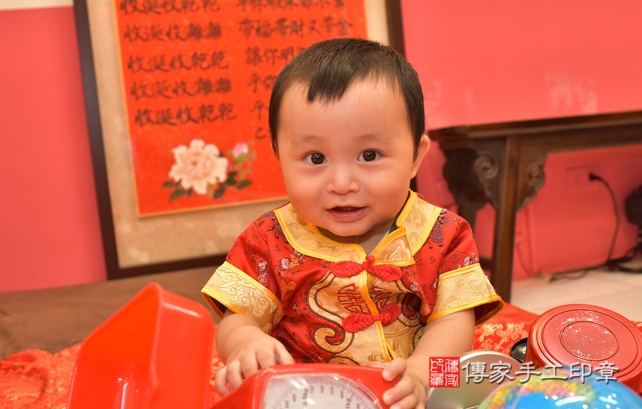 台中市北區余寶寶古禮抓周祝福活動。照片1