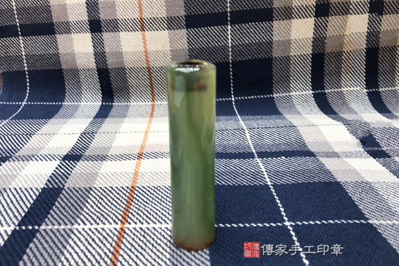 半手工噴砂印章:綠瑪瑙臍帶胎毛章實際成品、印章作品分享、綠瑪瑙印章材質介紹。(臍帶印章、肚臍章、肚臍印章,臍帶印章,一圓一方)傳家手工印章台中店。2020.12.28照片232940970353.jpg