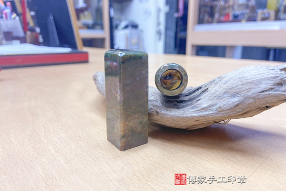 全手工噴砂印章:水草玉臍帶章實際成品、印章作品分享、水草玉印章材質介紹。(臍帶印章、肚臍章、肚臍印章,胎毛印章,一圓一方)傳家手工印章台中店。2021.03.30照片999686830.jpg