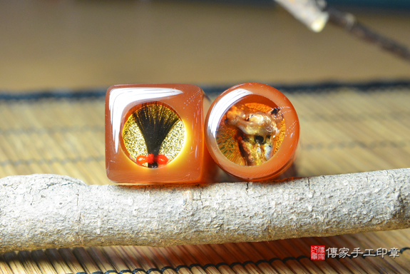 全手工噴砂印章:紅瑪瑙臍帶章和胎毛章實際成品、印章作品分享、紅瑪瑙印章材質介紹。(臍帶印章、肚臍章、肚臍印章,胎毛印章,一圓一方)傳家手工印章台中店。2021.06.03的照片89896209407.jpg
