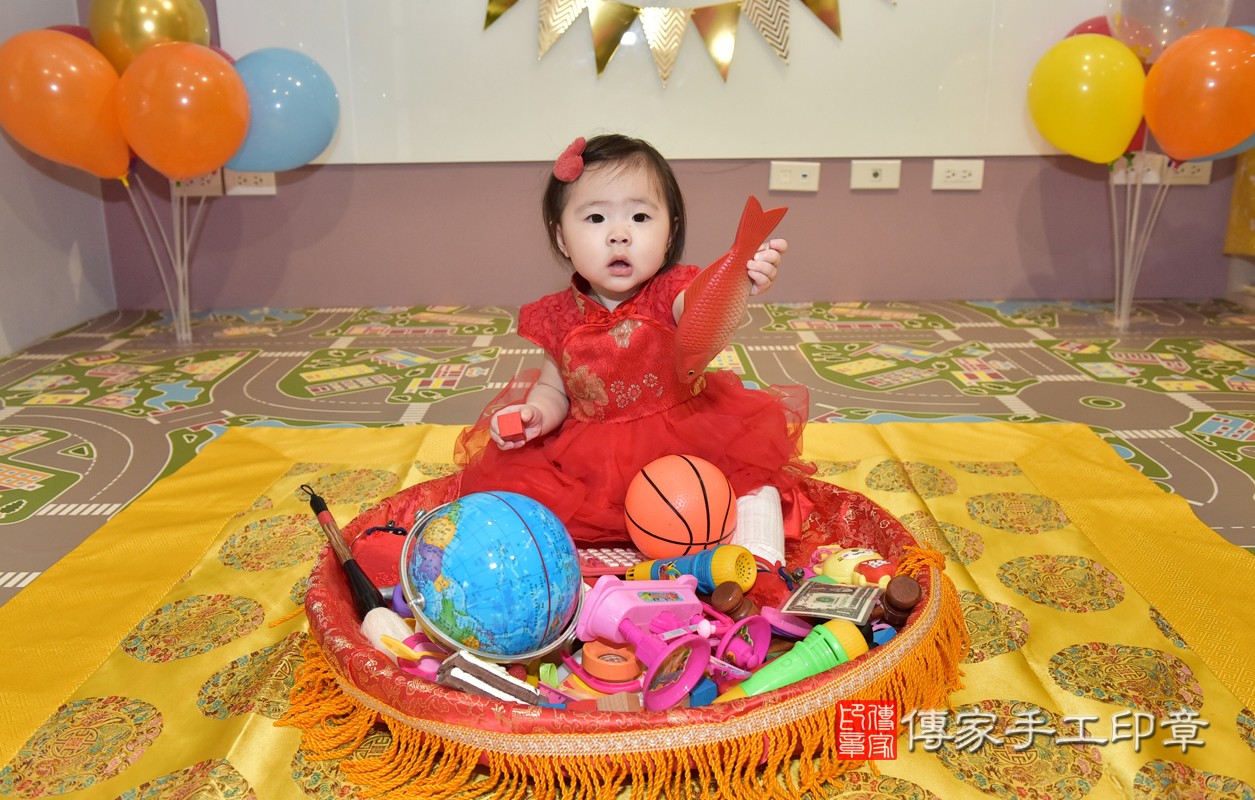 今天桃園市楊梅區唐寶寶周歲抓周活動和儀式，一切圓滿。