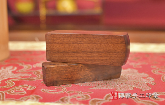 半手工刻印印章:紅紫檀木公司大小印章實際成品、印章作品分享、頂級水草玉印章材質介紹。(公司章、公司印章、負責人印章,一圓一方),傳家手工印章台中店2021.08.160466085828499.jpg
