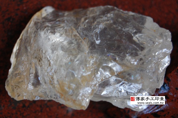  白水晶的原礦照片 6