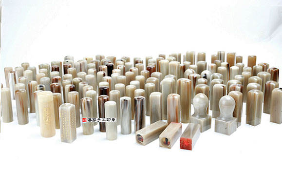 傳家手工印章實際成品：赤牛角家族大合照