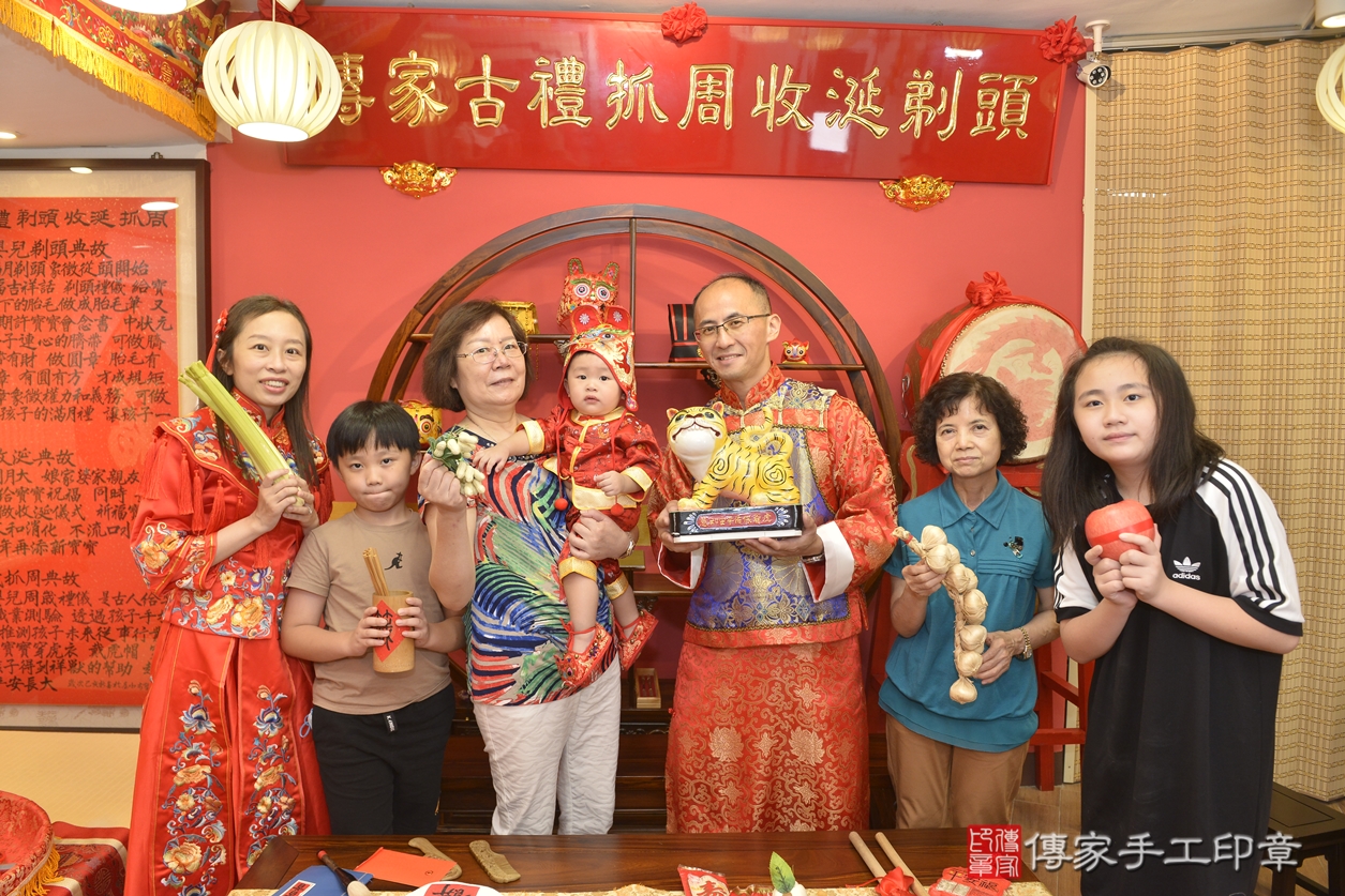 新北市永和區呂寶寶抓周推薦:傳家新北店抓 .....照:24