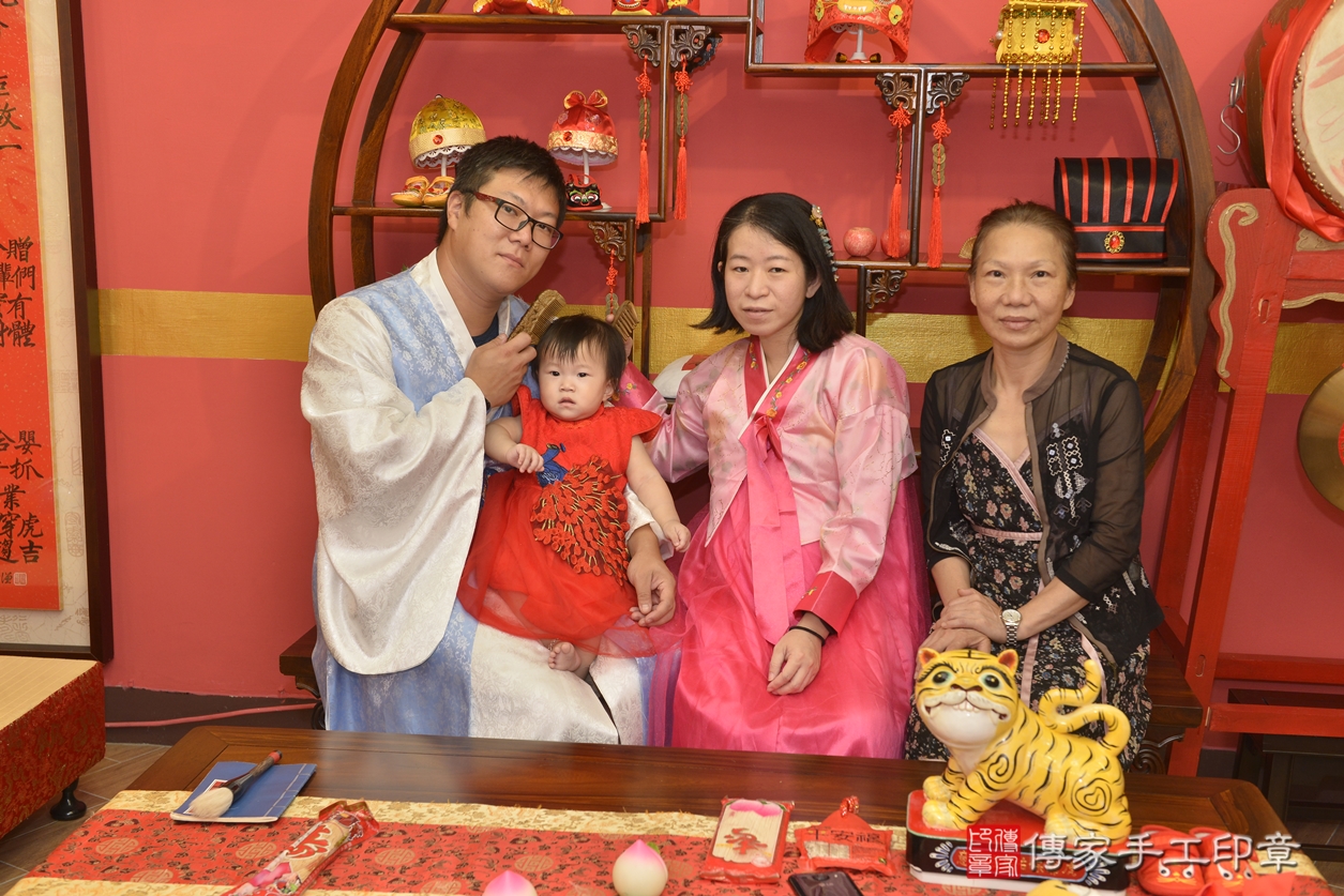 新北市永和區莊寶寶抓周推薦:傳家新北店抓 .....照:19