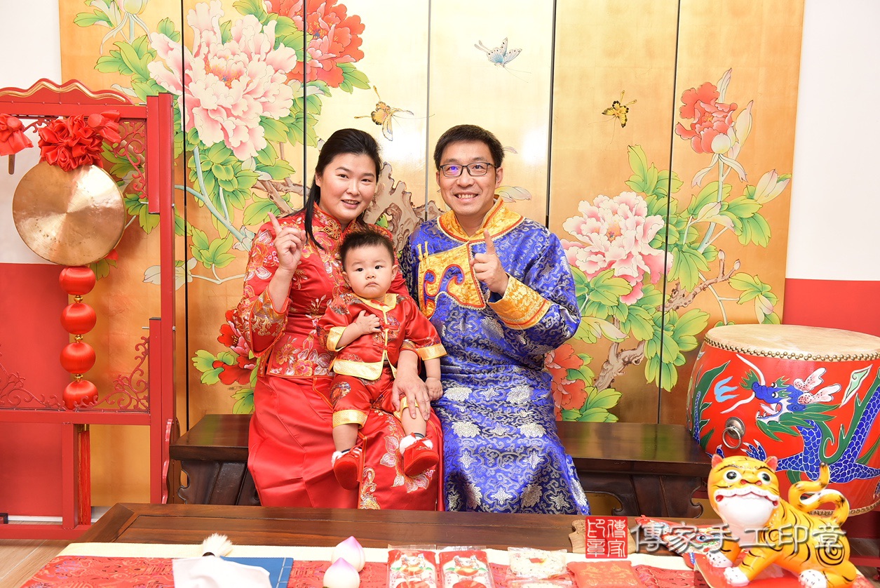 台北市大同區李寶寶抓周推薦:傳家台北店抓 .....照:12