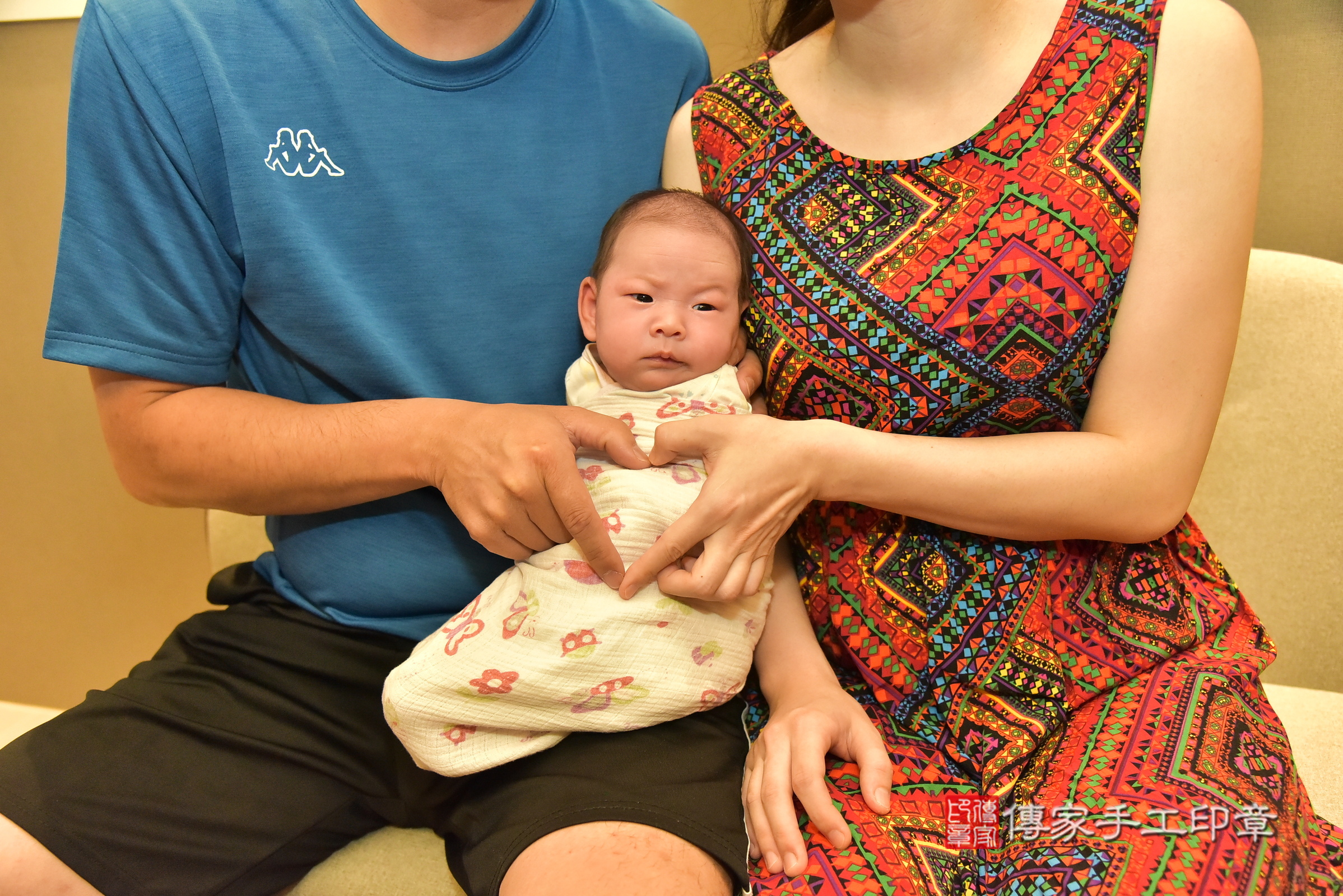 綺綺寶寶(台北市松山區到府嬰兒綺綺寶寶滿月剃頭理髮、到府嬰兒剃胎毛 .....照:5