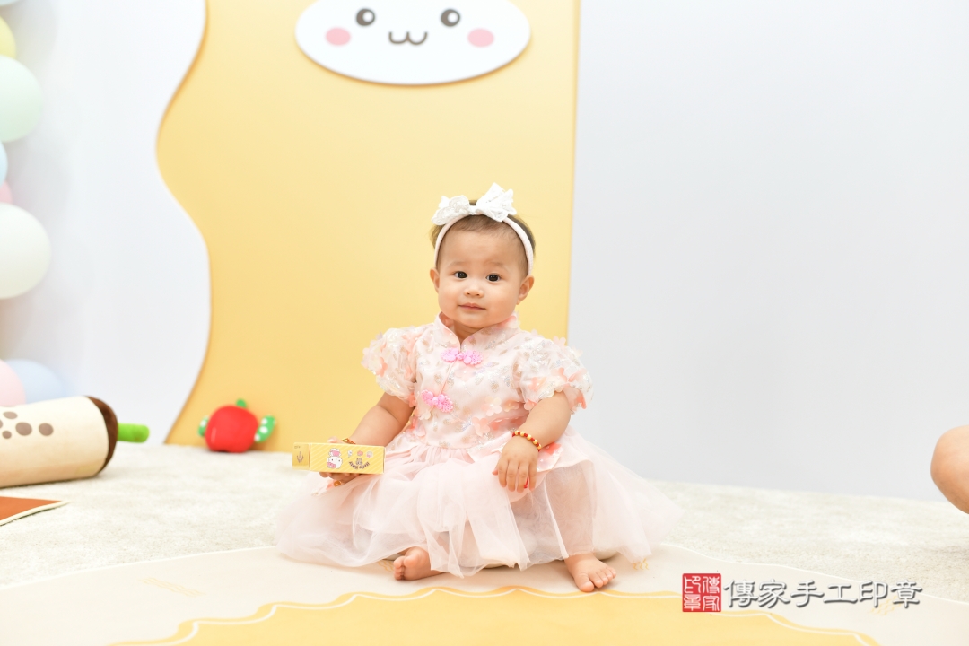 寶寶抓週：首次選擇的人生啟航時刻！台中市芃寶貝抓周推薦：傳家 .....，案例照