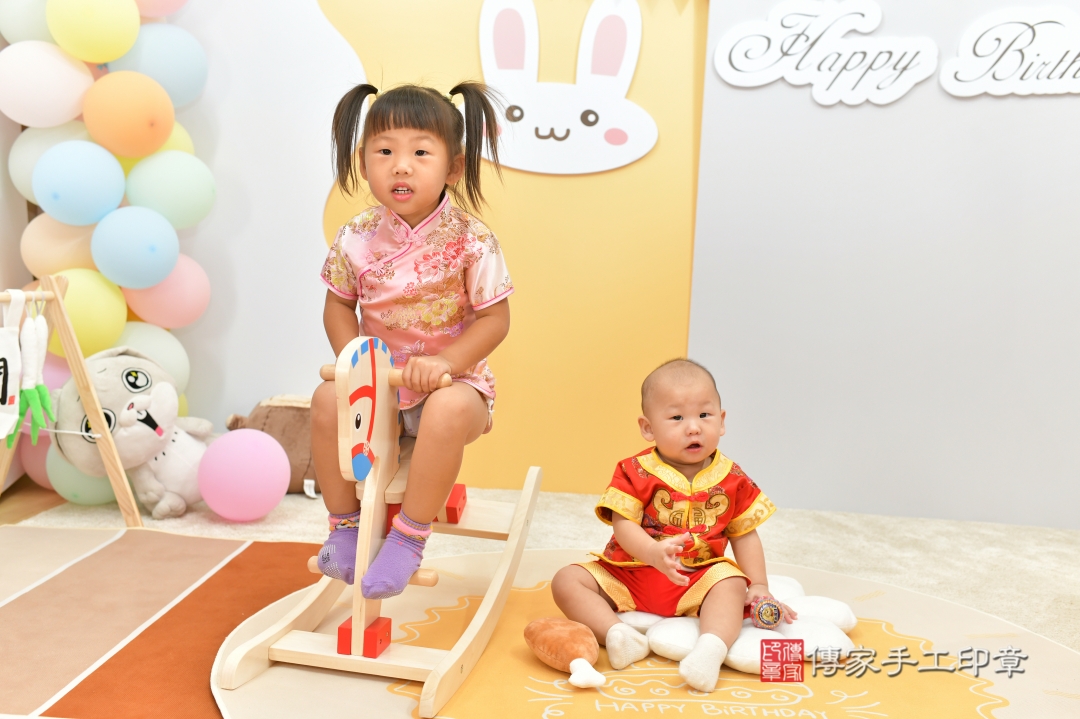 從古時傳承至今的「抓周」儀式，是寶寶滿周歲時的重要禮俗之一。 .....，案例照