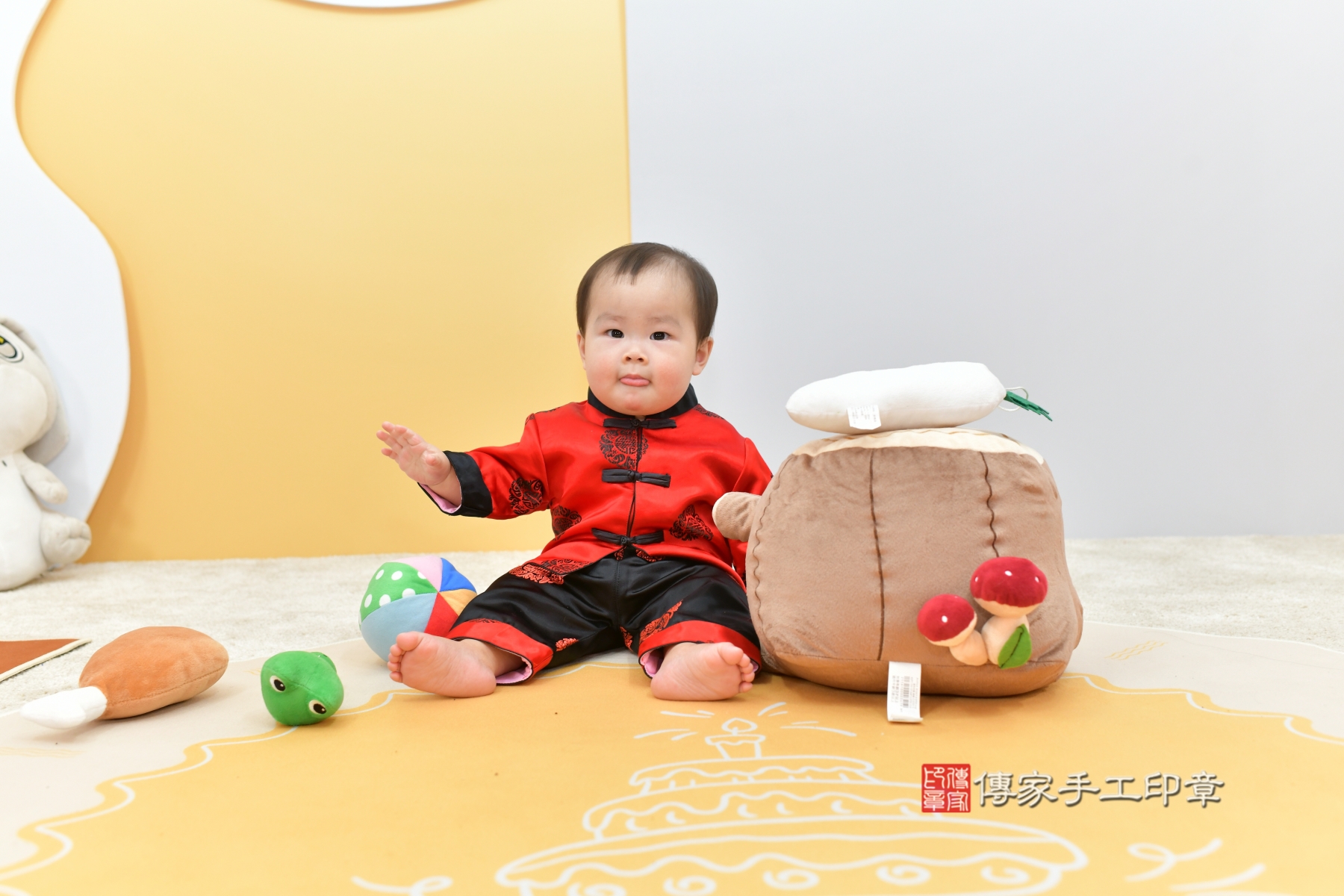 寶寶抓週趣味瞬間：命運道具大揭密！台中市小銓寶貝抓周推薦：傳 .....，案例照