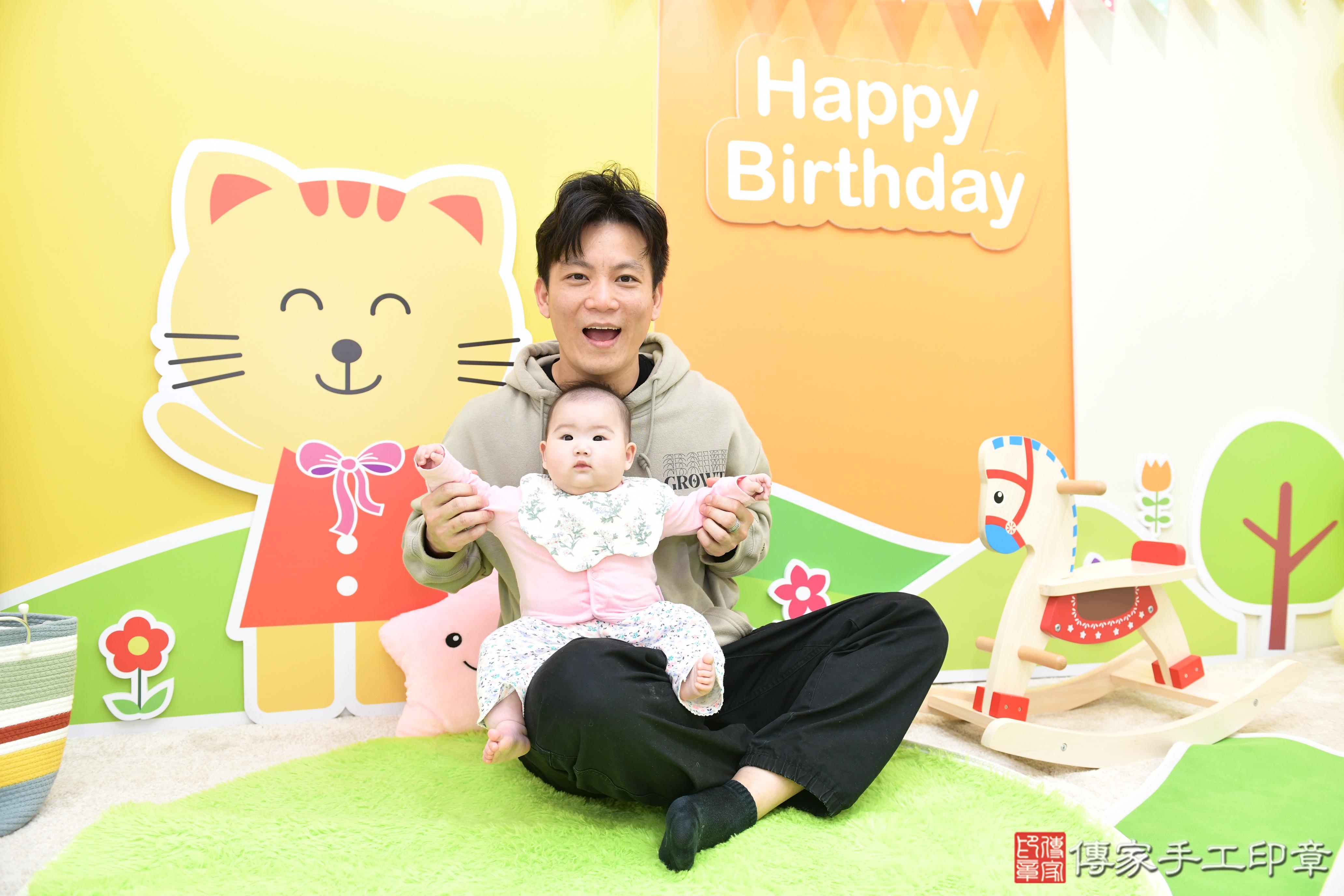 全家人見證的幸福時刻：寶寶收涎儀式溫馨記錄。傳家台南店古禮：台南市 .....照：0