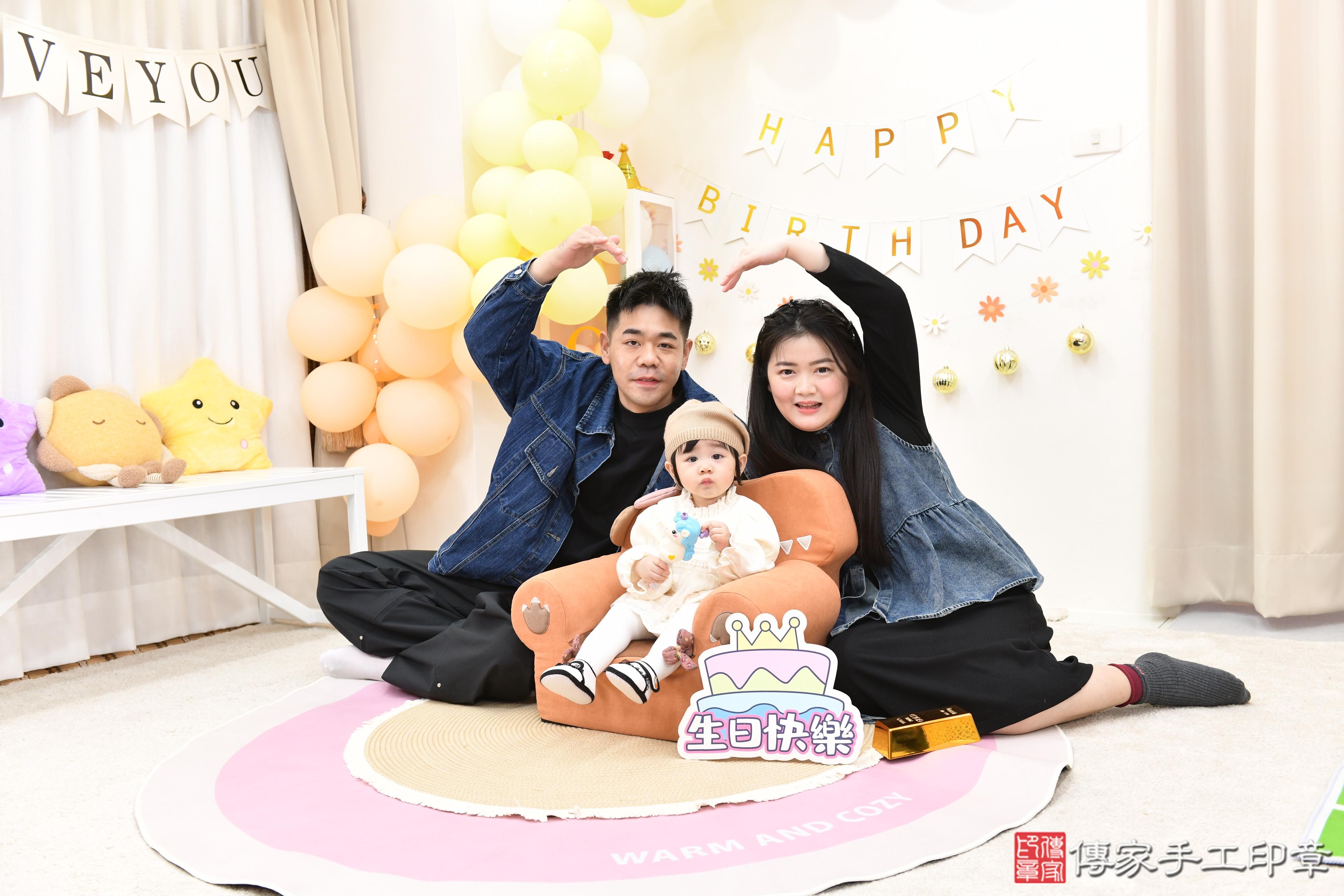 2026-03-24在笑聲與祝福中，紀錄屬於我們的第一個里程碑。高雄市鳳山區瑞瑞寶貝抓周推薦：傳家高雄店抓周度脺中國風會場，嬰兒古禮抓周流程儀式吉祥話、抓周道具物品24種、拍照。抓周證書。2026年01月03日照：6