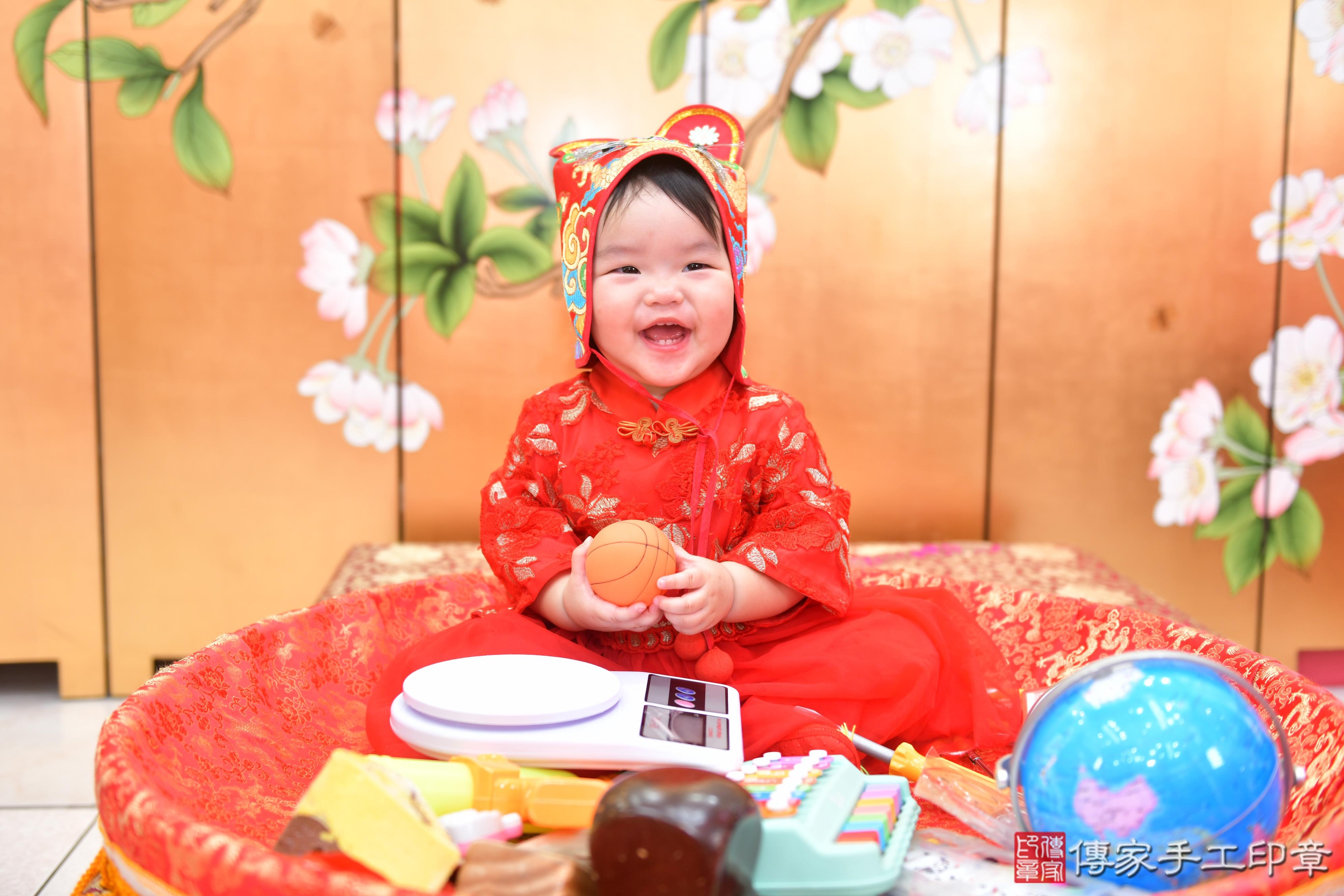 寶寶的第一份選擇權：未來命運小試探！台中市瑄瑄寶貝抓周推薦：傳家新 .....照：12