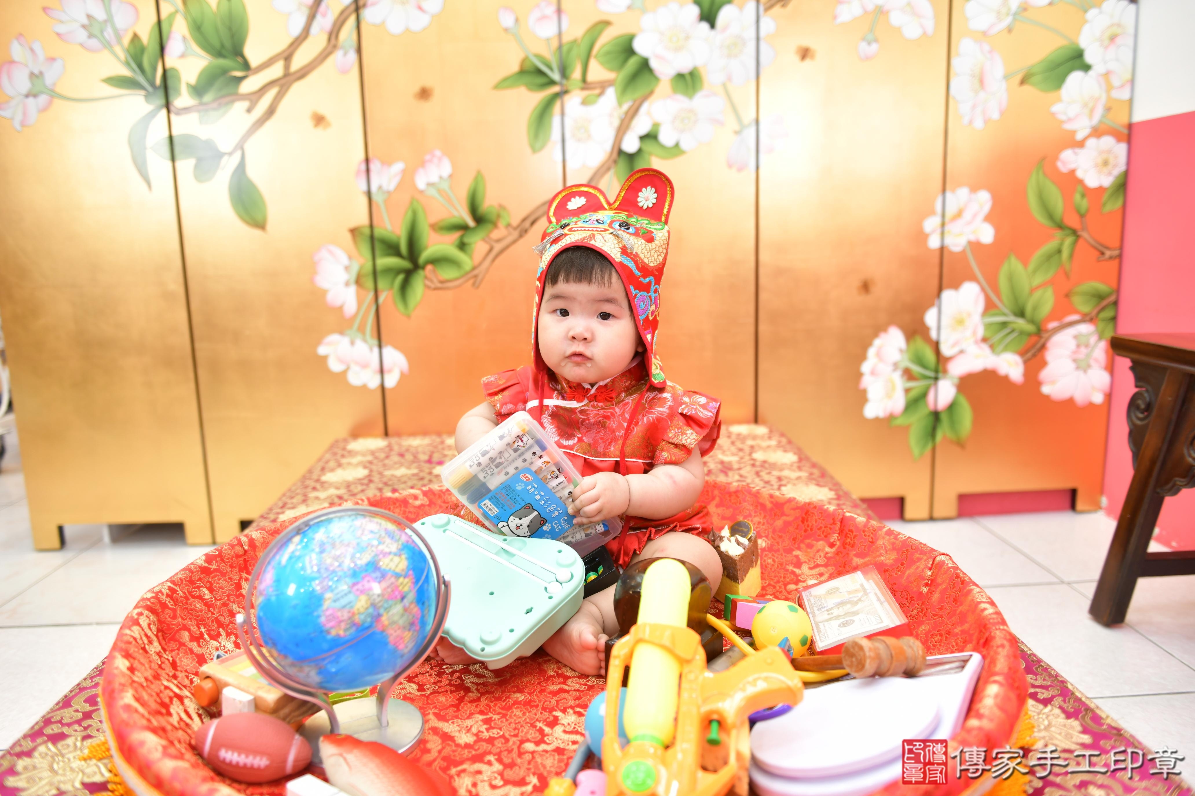 小手大未來，抓週儀式精彩呈現！台中晨晨寶貝抓周推薦：傳家台中 .....，案例照