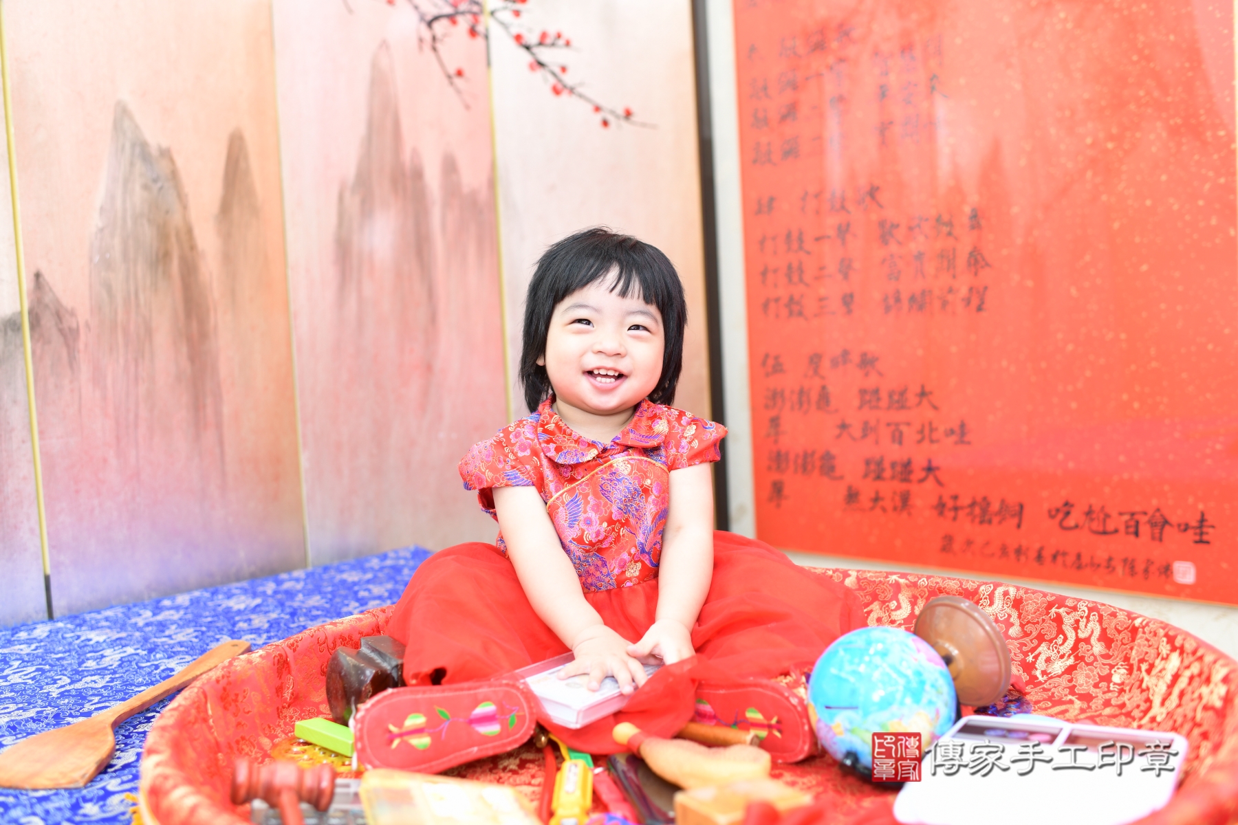 笑聲與祝福交織：抓週儀式的美好 .....