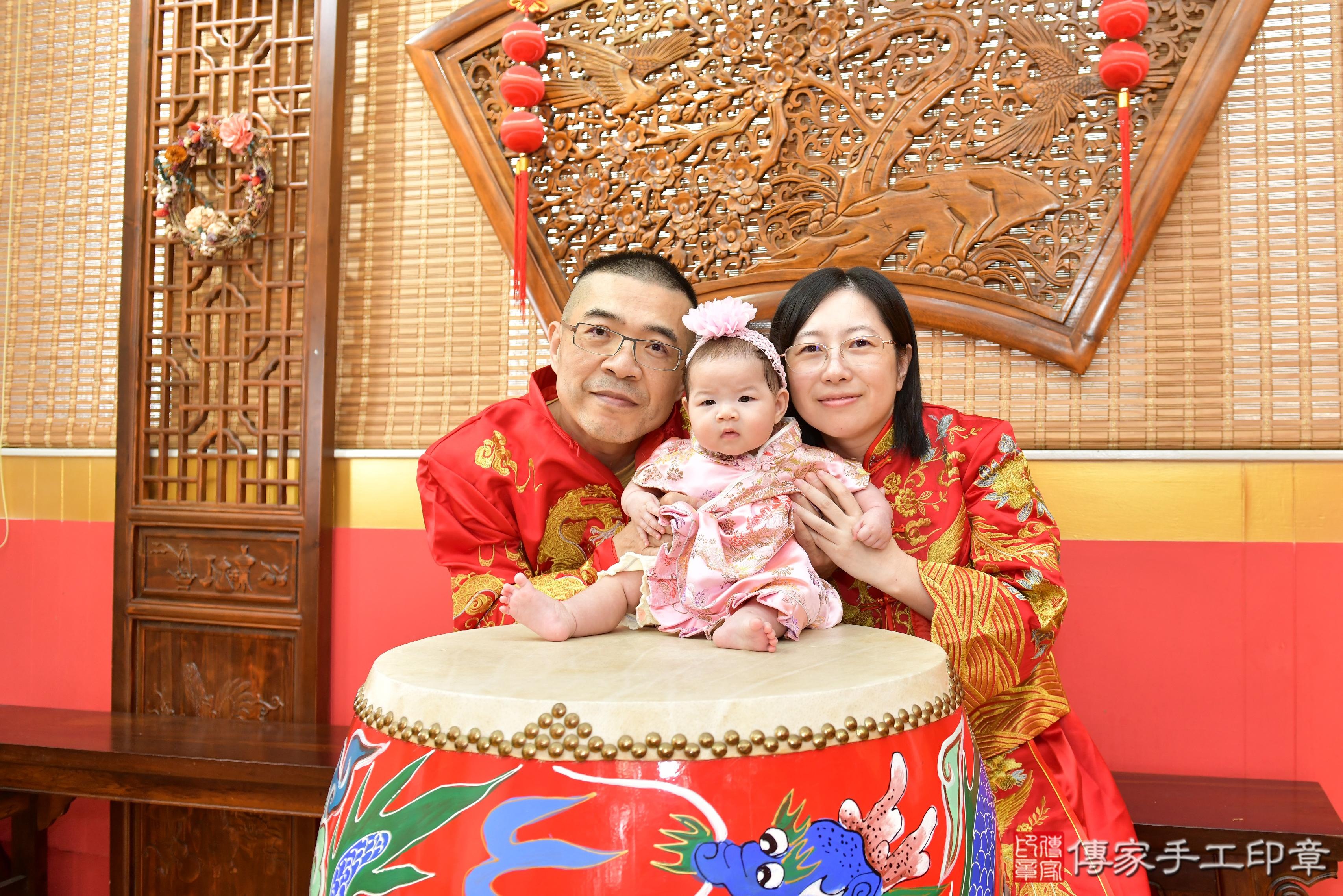 記錄寶寶的第一次收涎儀式，傳統與愛的完美結合。傳家桃園店古禮：桃園 .....照：9