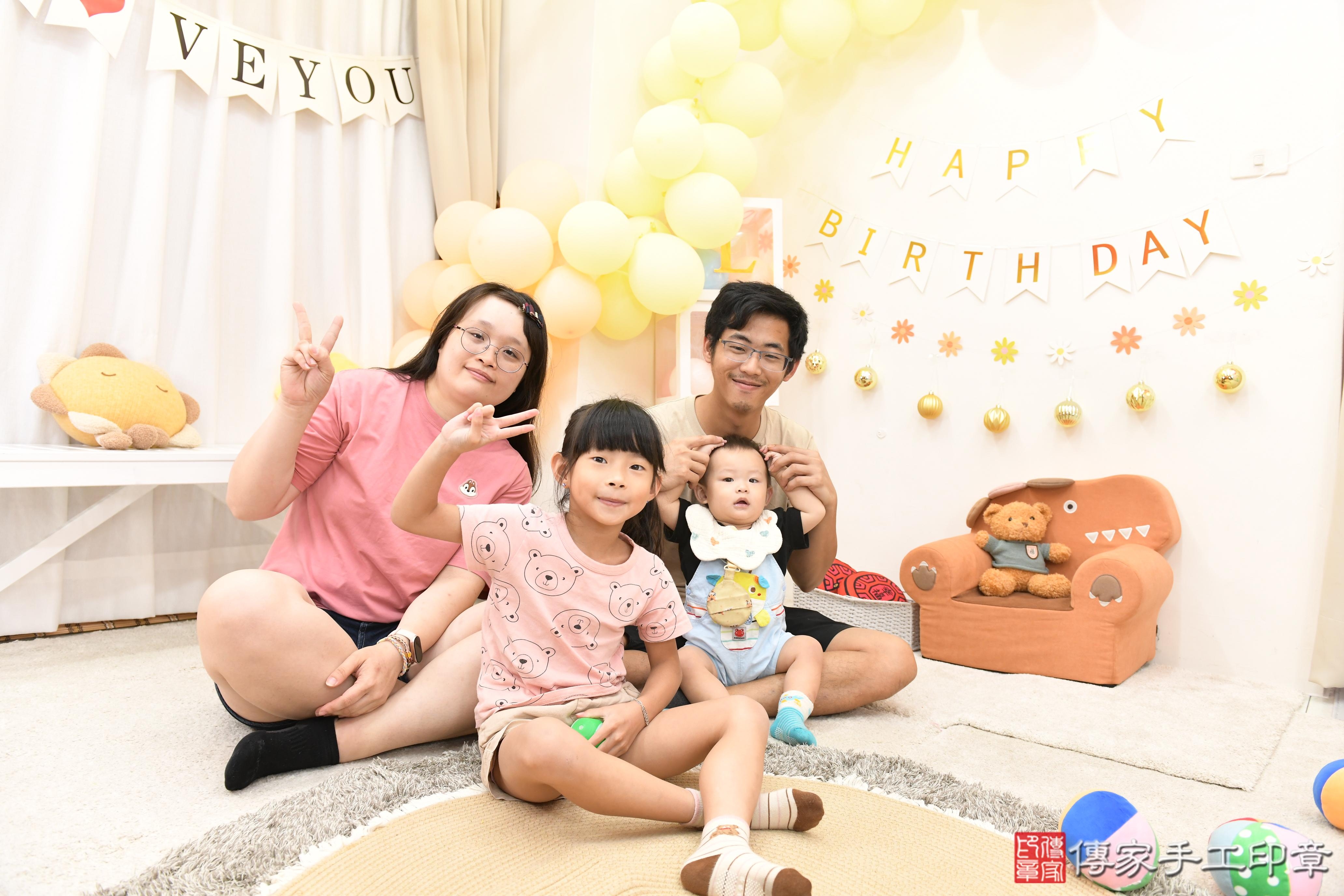 2026-06-20一歲抓週，百般祝福圍繞！高雄市玹玹寶貝抓周推薦：傳家高雄店抓周度脺中國風會場，嬰兒古禮抓周流程儀式吉祥話、抓周道具物品24種、拍照。2026.3.1照：18