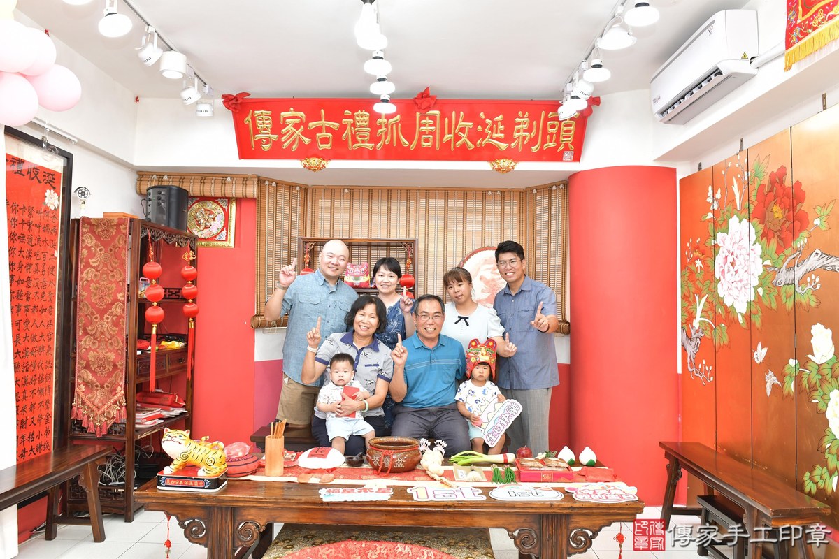 寶寶抓週：夢想從這裡開始！高雄市謙謙寶貝抓周推薦：傳家高雄店 .....，案例照