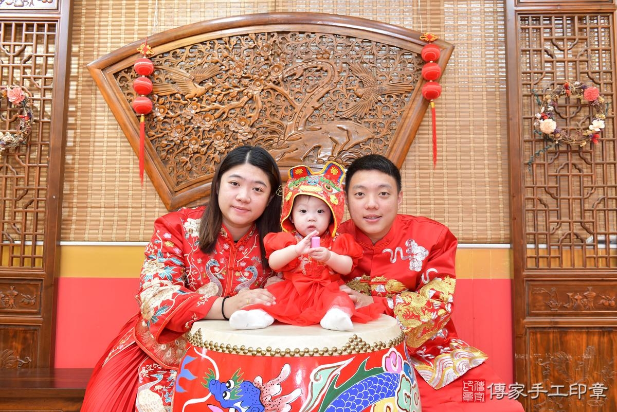 一歲抓週，百般祝福圍繞！桃園市小語寶貝抓周推薦：傳家桃園店抓周度脺 .....照：1