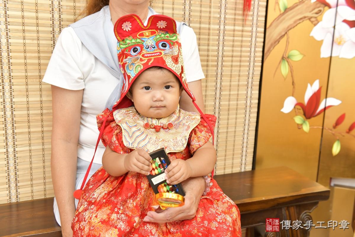 寶寶抓週：夢想從這裡開始！新竹市宣宣寶貝抓周推薦：傳家新竹店抓周度 .....照：2