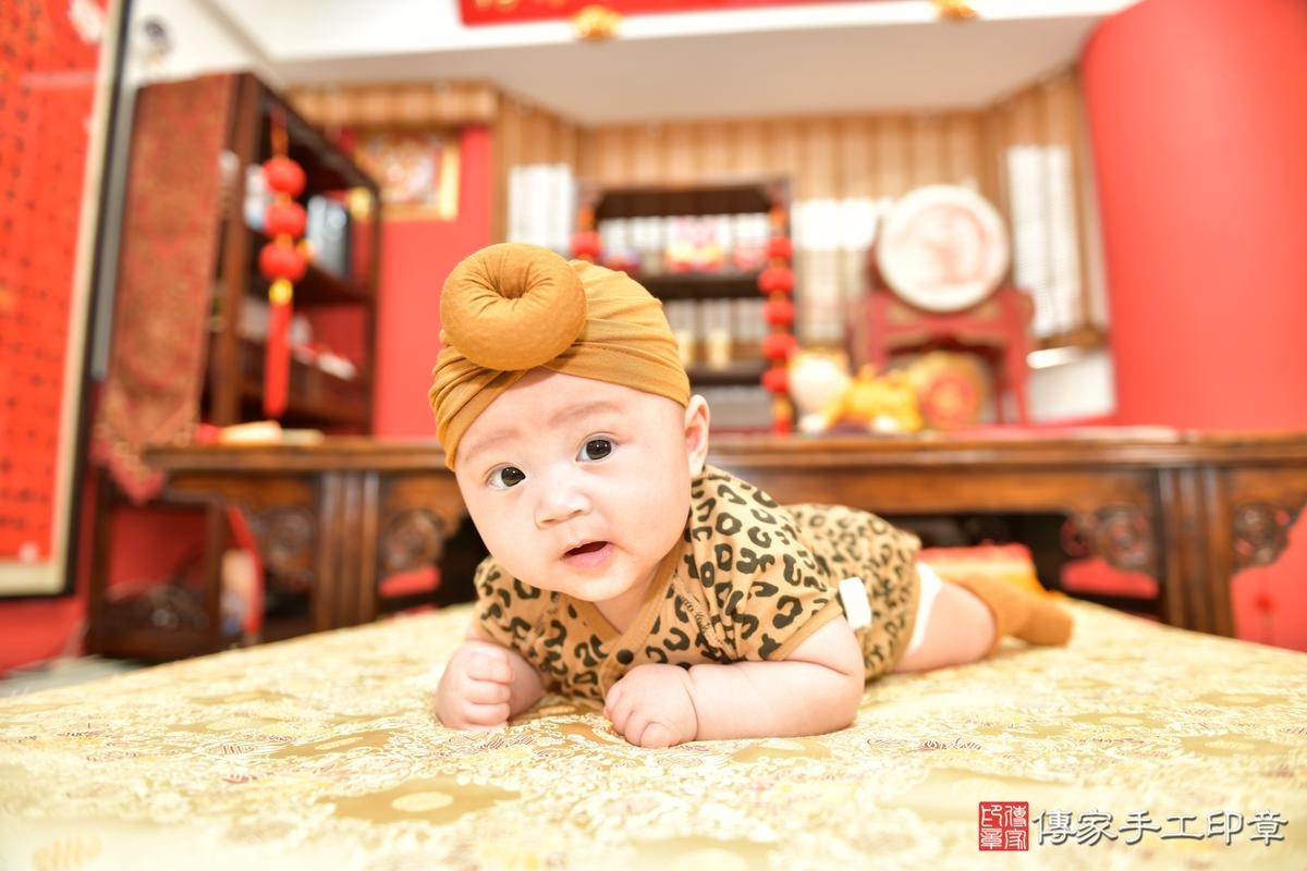 寶寶的收涎儀式：收涎吉祥話、傳統習俗、收涎寫真紀錄。高雄市沁沁寶寶 .....照：1