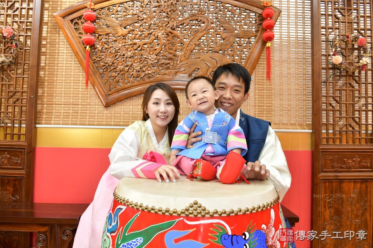 2026-08-27寶寶抓週：夢想從這裡開始！桃園市廷廷寶貝抓周推薦：傳家桃園店抓周度脺中國風會場，嬰兒古禮抓周流程儀式吉祥話、抓周道具物品24種、拍照。抓周證書。2026.7.26照：5