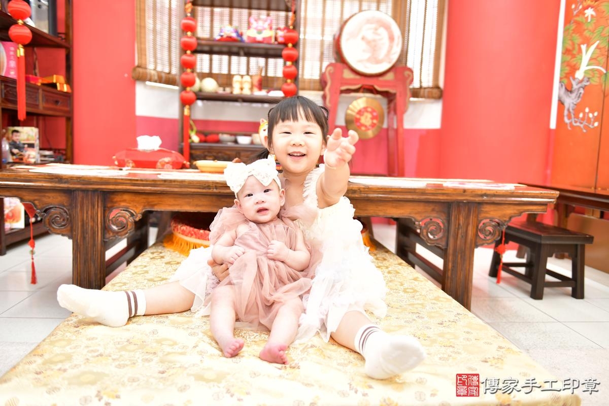 寶寶的收涎儀式：收涎吉祥話、傳統習俗、收涎寫真紀錄。高雄市小緹寶寶 .....照：4