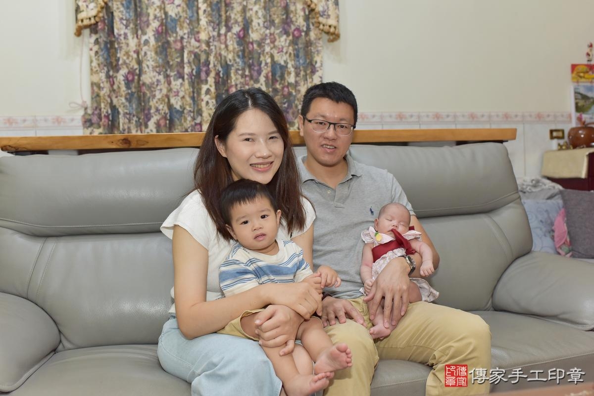 嬰兒滿月剃頭象徵從頭開始，迎接新生到來。高雄市希希寶貝滿月到府剃頭 .....照：8