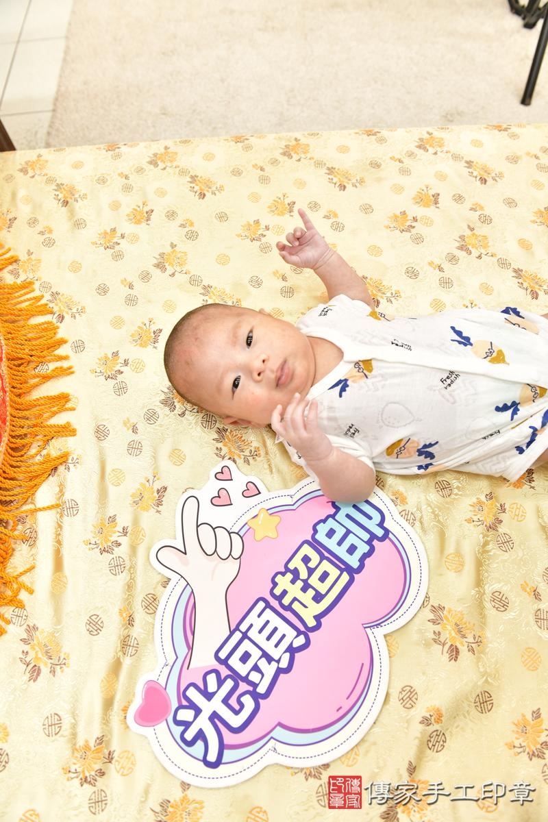 寶寶剃頭日，愛與祝福滿溢！高雄市宸宸寶貝滿月來店剃頭理髮、來店嬰兒 .....照：7