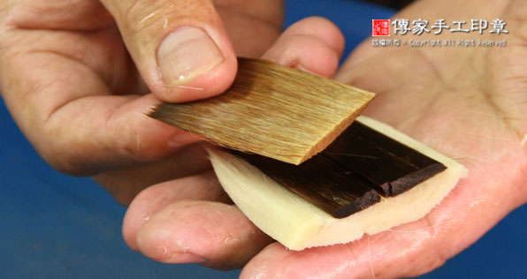 製作筆心，梳整混合兼毫和羊毛的毛料圖