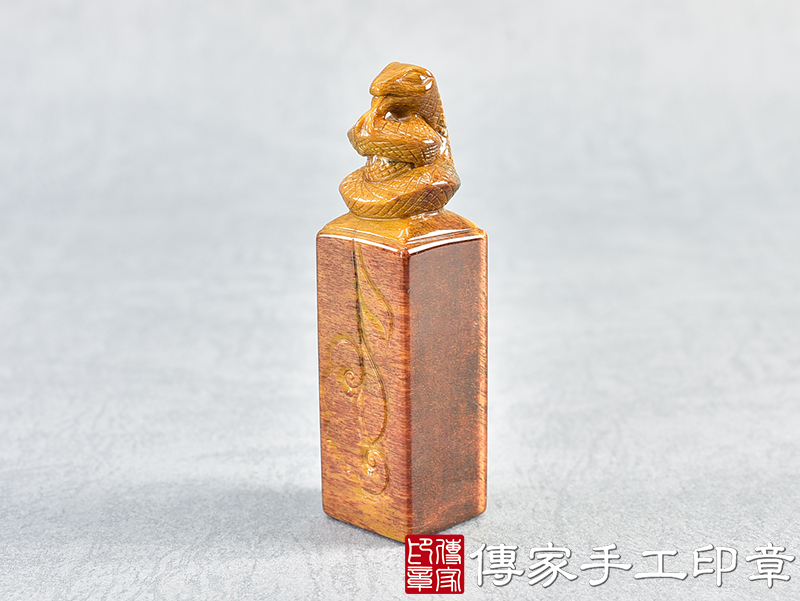 頂級紅虎眼石精雕貔貅：開運印章、臍帶印章 (尺寸1.9公分x1.9公分x7.3公分)