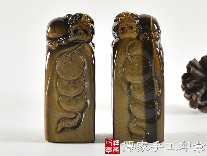 頂級虎眼石精雕貔貅廟章：廟章、神明印章(3X3X高7.5公分)