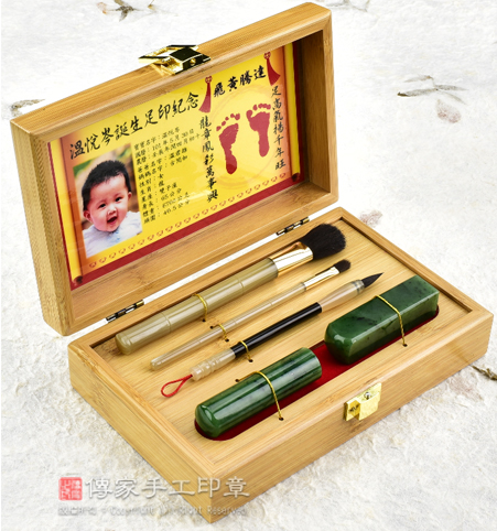 天然竹盒女生胎毛筆刷嬰兒三寶，赤牛角筆桿的胎毛化妝刷