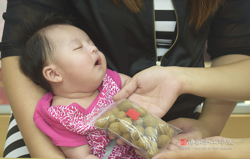 滿月剃頭，儀式物品：桂圓「代表的含意：象徵孩子有貴人相助